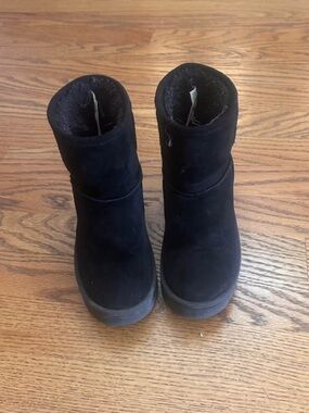 Sonoma Black Boots - Size 13
(Kids)